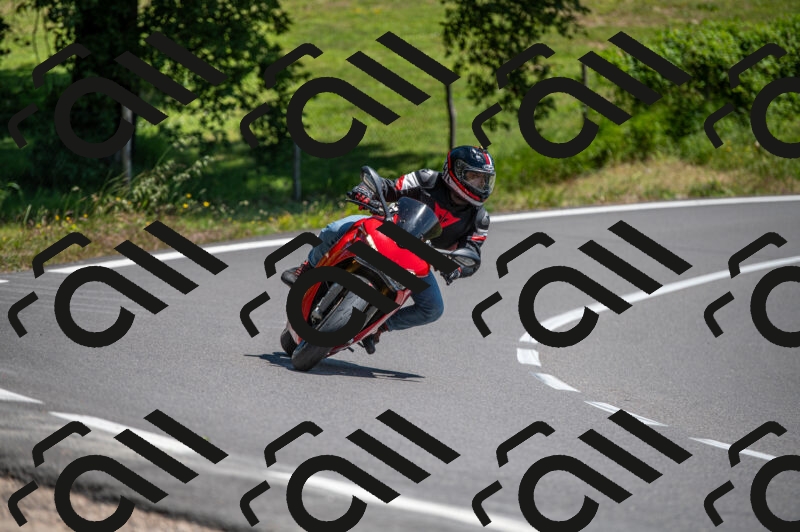 202505241409-M22_5871_m2_