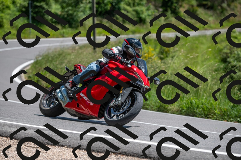 202505241409-M22_5872_m2_