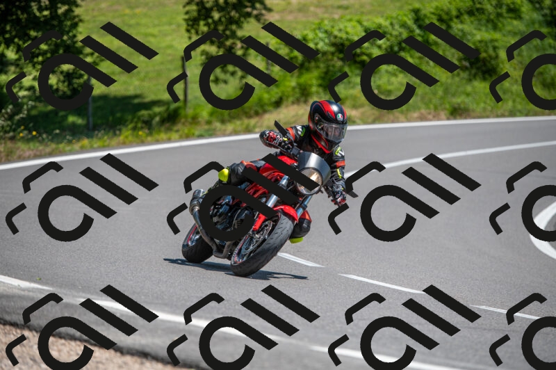 202505241409-M22_5876_m2_