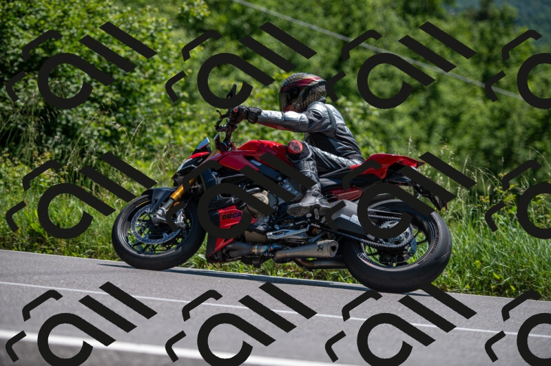 202505241411-M22_5881_m2_