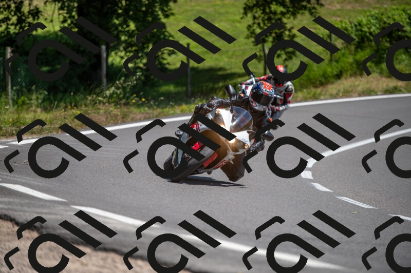 202505241415-M22_5886_m2_