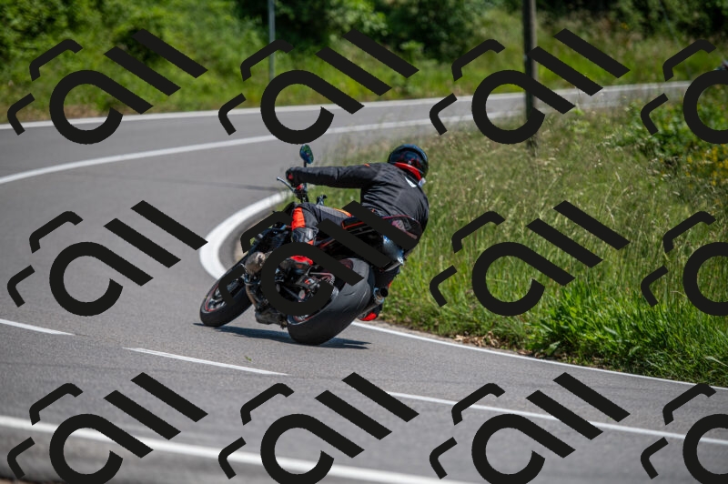 202505241415-M22_5891_m2_