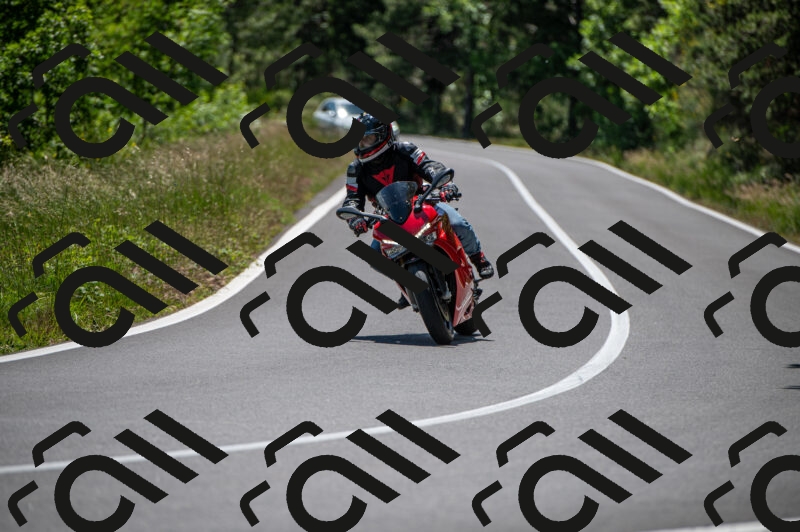 202505241417-M22_5900_m2_