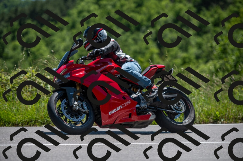 202505241417-M22_5901_m2_