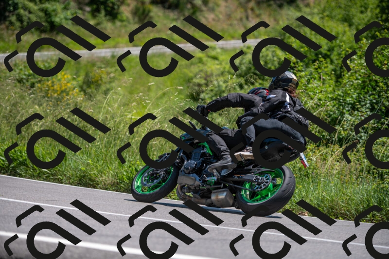 202505241418-M22_5906_m2_