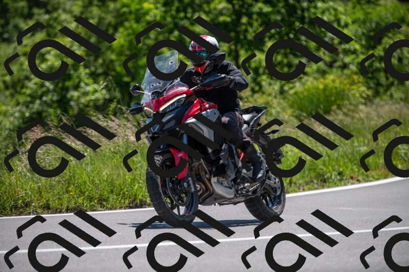 202505241418-M22_5909_m2_