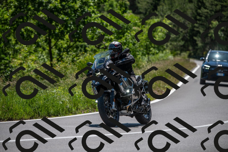 202505241420-M22_5915_m2_