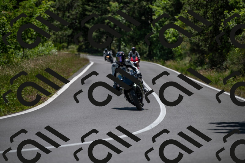 202505241420-M22_5918_m2_