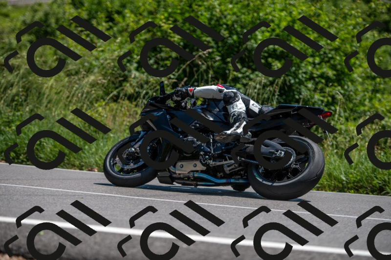 202505241420-M22_5922_m2_