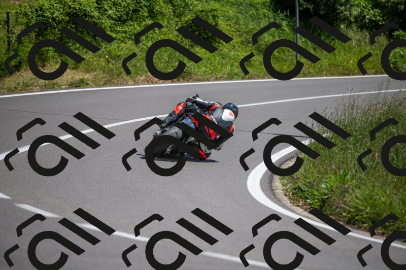 202505241420-M22_5934_m2_