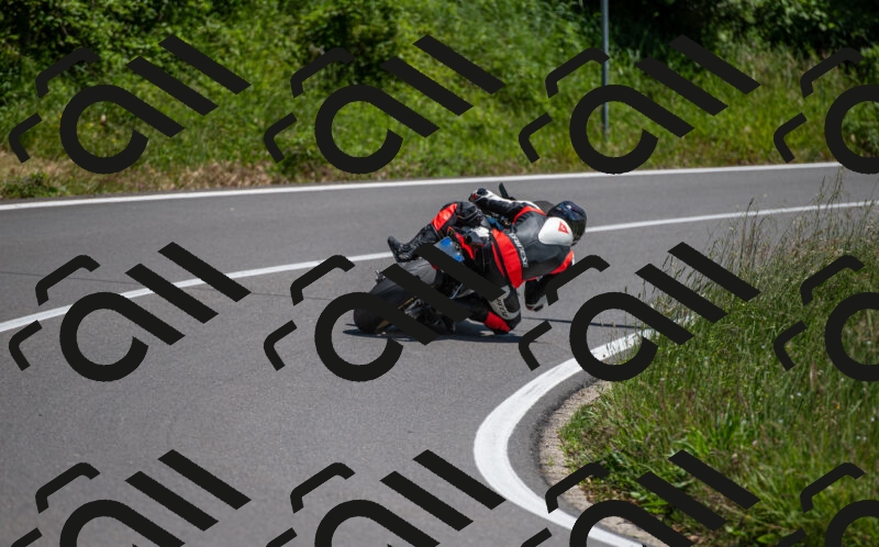 202505241420-M22_5935_m2_