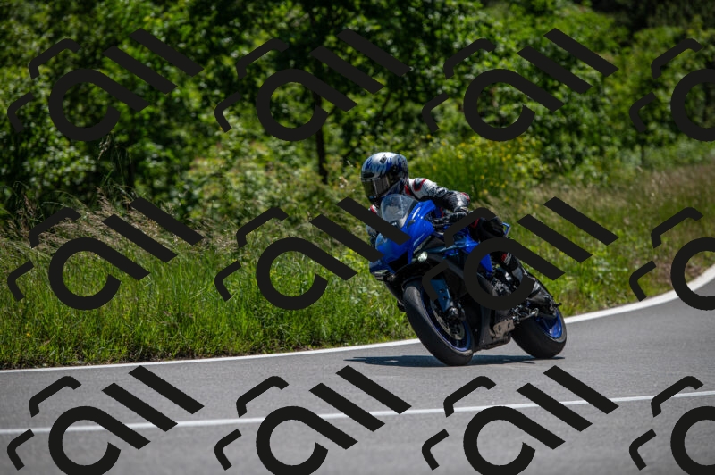 202505241421-M22_5944_m2_