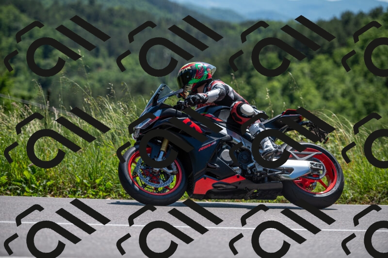 202505241421-M22_5946_m2_