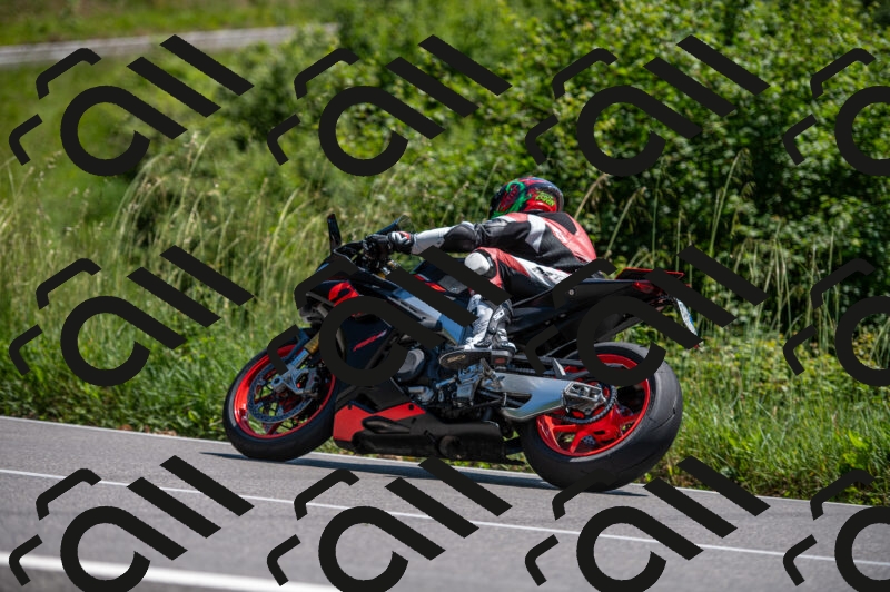 202505241421-M22_5947_m2_