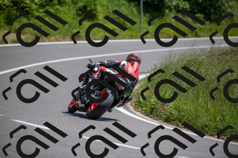 202505241421-M22_5948_m2_