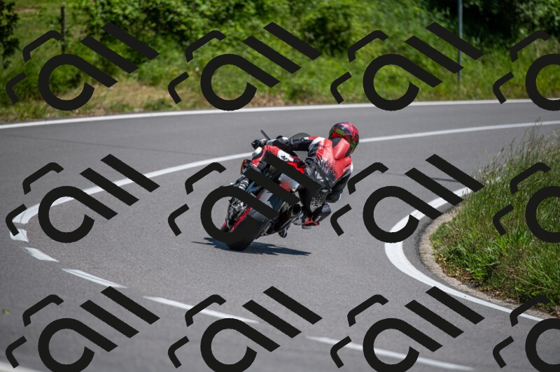 202505241421-M22_5949_m2_