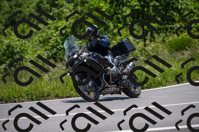 202505241421-M22_5951_m2_