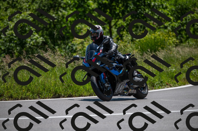 202505241423-M22_5960_m2_