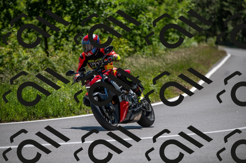 202505241425-M22_5967_m2_