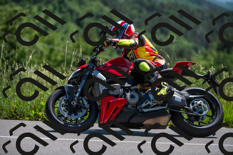 202505241425-M22_5968_m2_