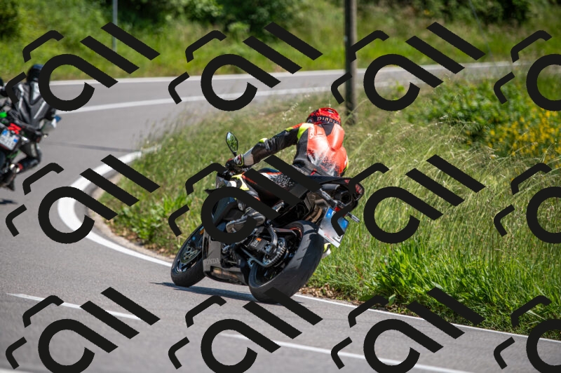 202505241427-M22_5986_m2_