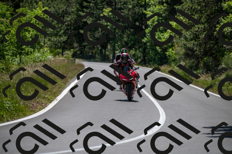 202505241428-M22_5988_m2_