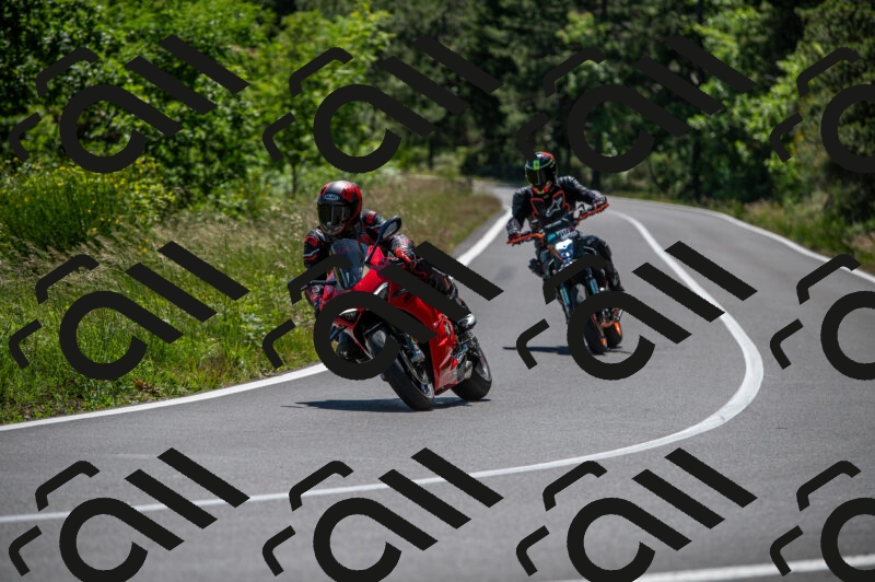 202505241428-M22_5989_m2_