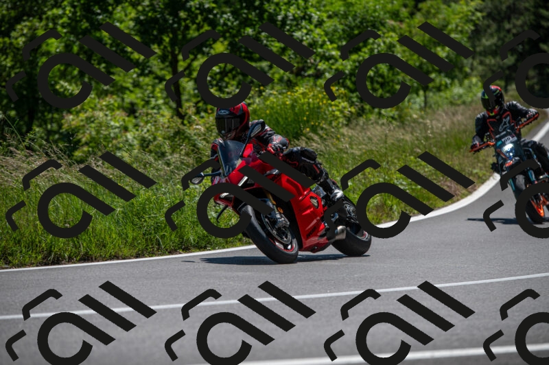 202505241428-M22_5990_m2_