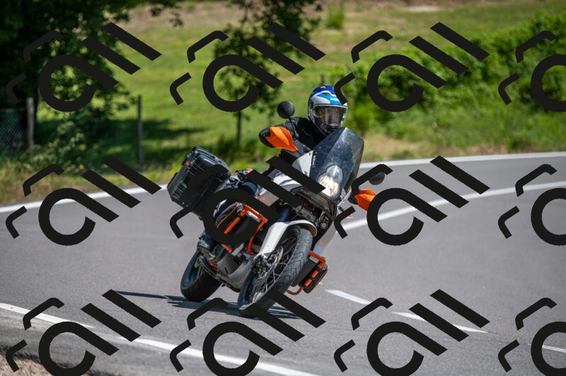 202505241434-M22_6037_m2_