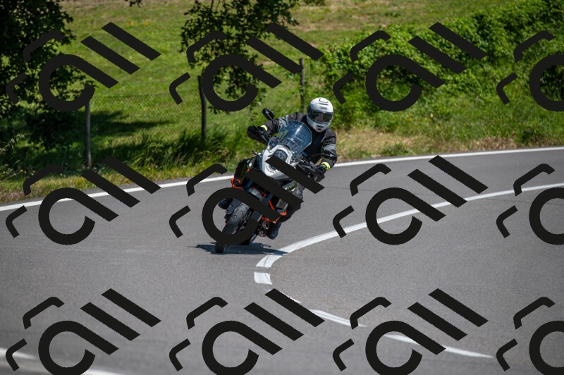 202505241437-M22_6085_m2_