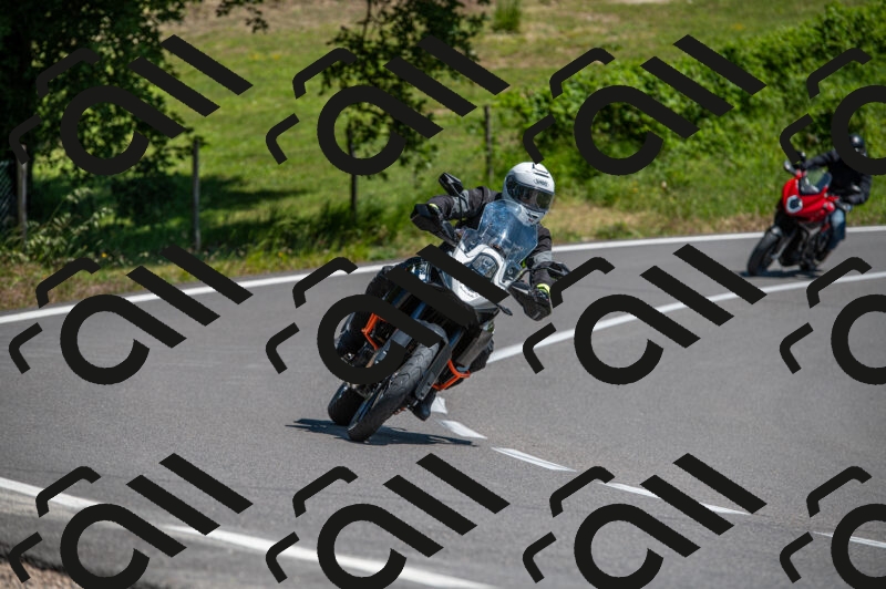 202505241437-M22_6086_m2_