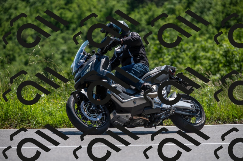 202505241440-M22_6112_m2_