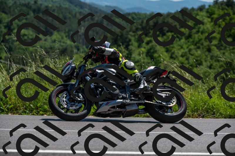 202505241443-M22_6132_m2_