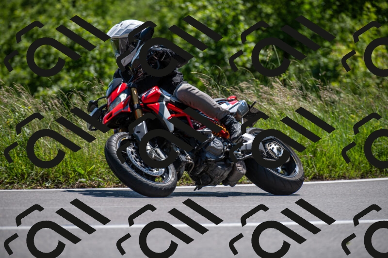 202505241445-M22_6141_m2_