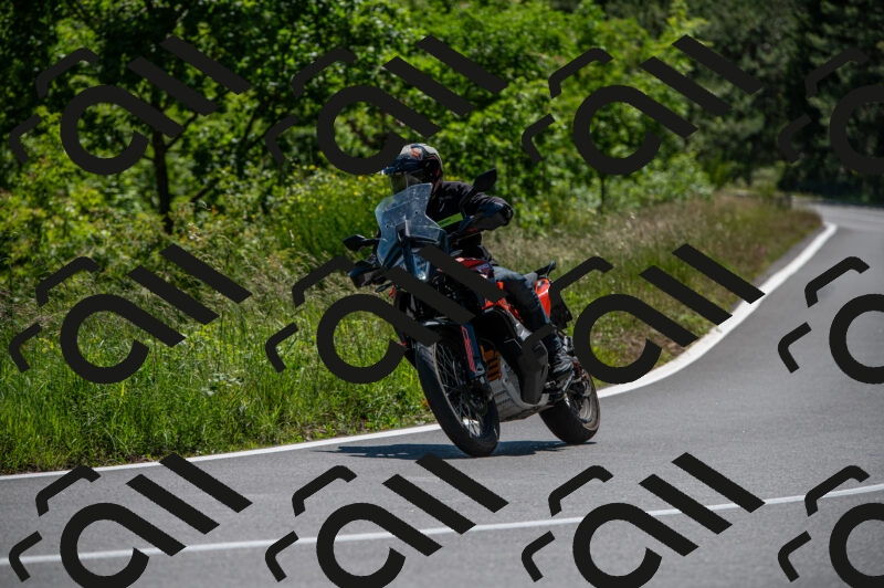 202505241445-M22_6147_m2_