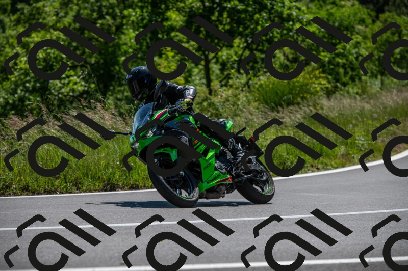 202505241445-M22_6149_m2_