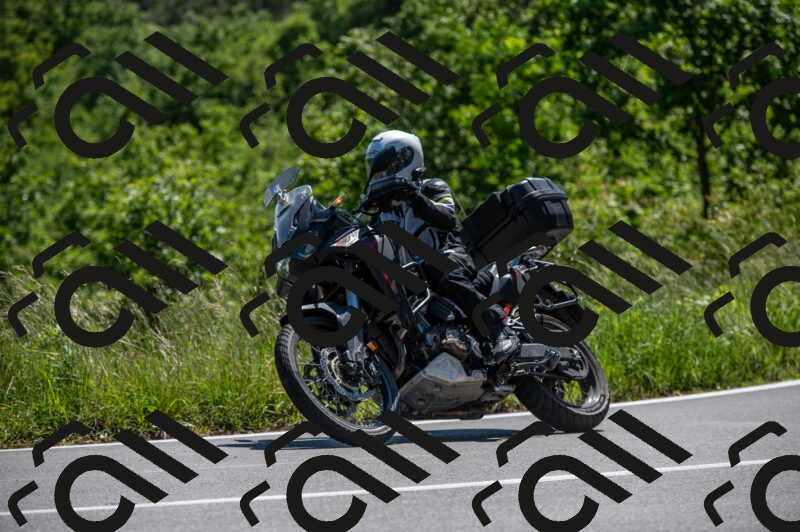 202505241450-M22_6184_m2_