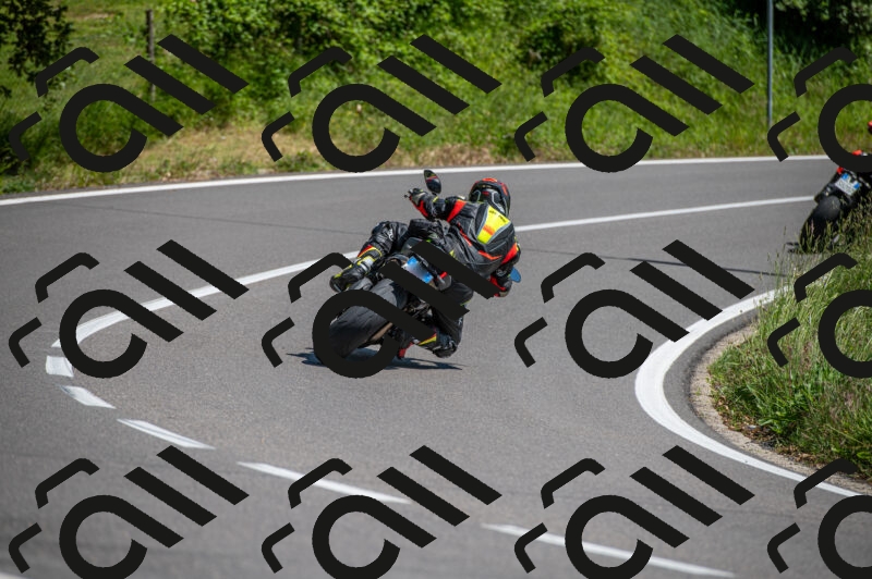 202505241454-M22_6223_m2_