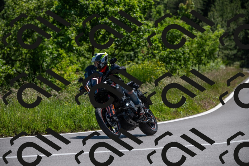 202505241458-M22_6231_m2_