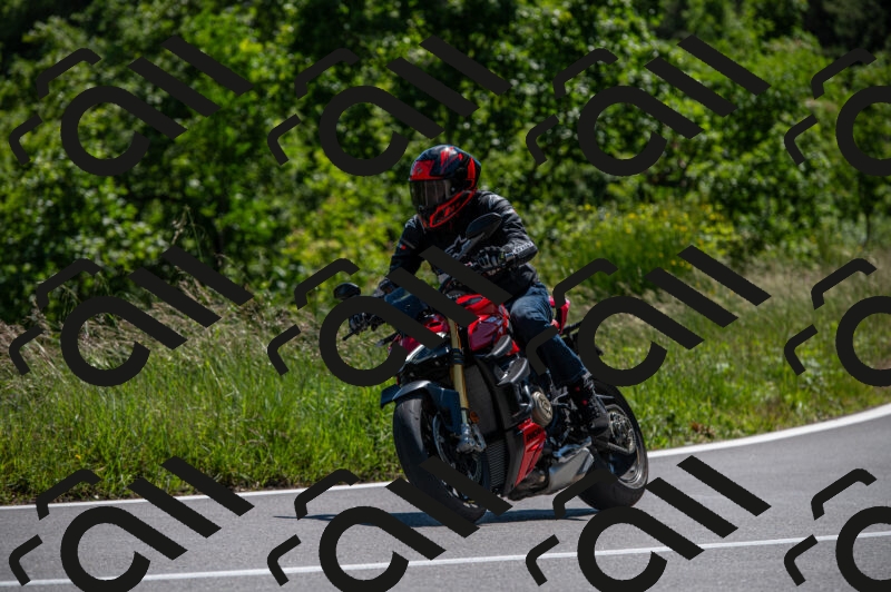 202505241500-M22_6248_m2_