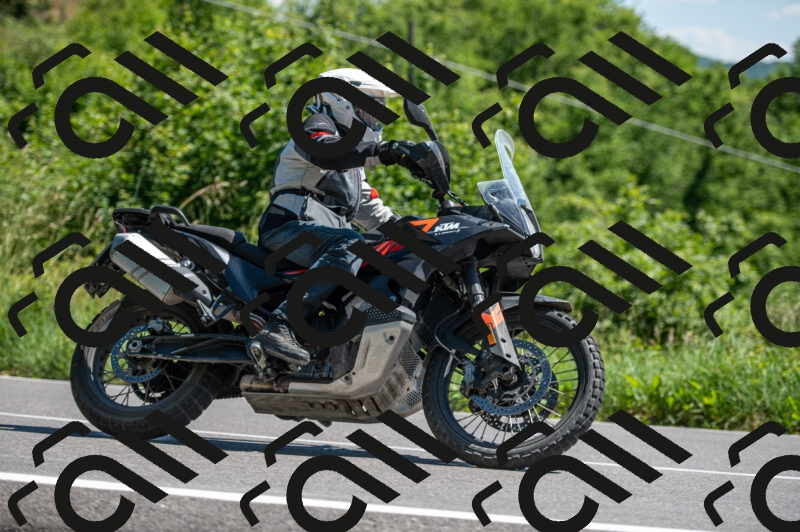 202505241501-M22_6259_m2_