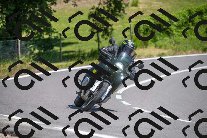 202505241504-M22_6298_m2_