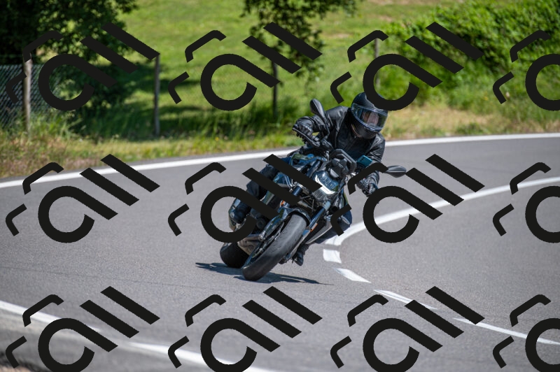 202505241505-M22_6301_m2_