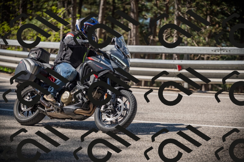 20250525100658-Z62_1902_am_