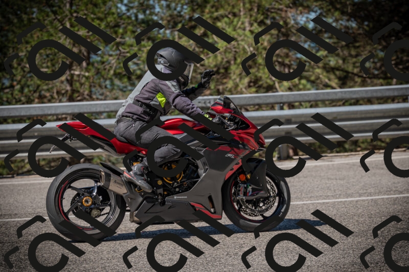 20250525101655-Z62_1945_am_