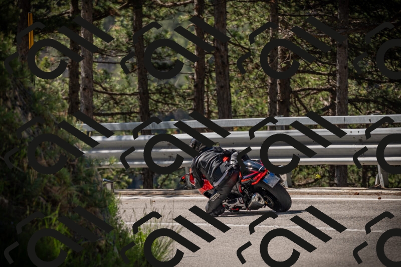 20250525101932-Z62_1956_am_