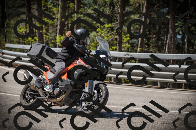 20250525104823-Z62_2199_am_