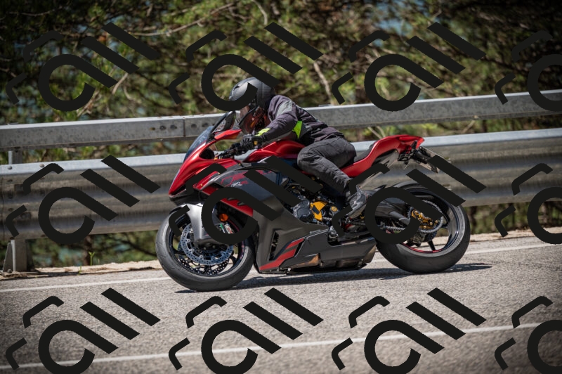 20250525113938-Z62_2808_am_