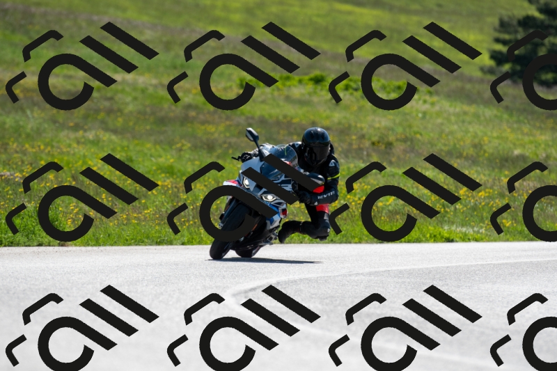 20250525101023-R01_6825_r1