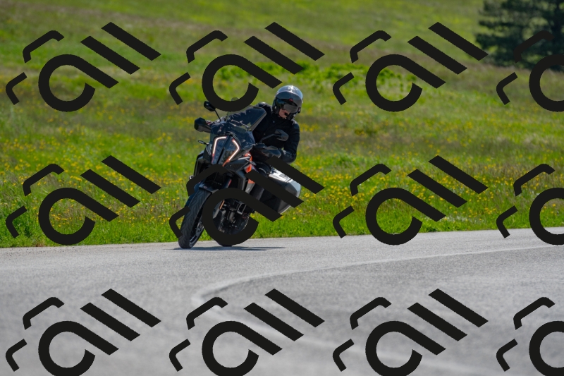 20250525103104-R01_6992_r1